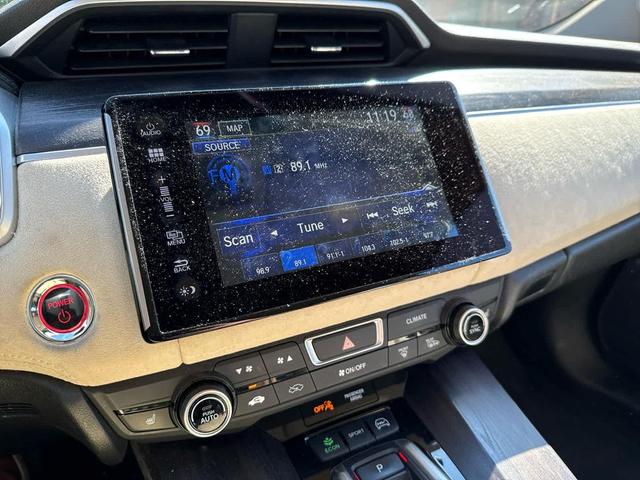 Photo of 2018 Platinum White Pearl Honda Clarity Plug-In Hybrid