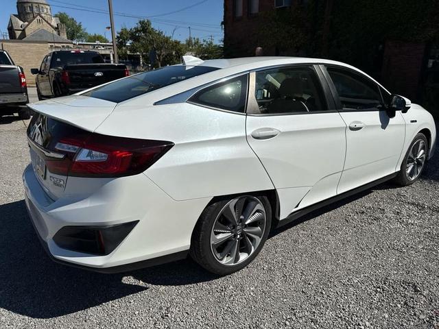 Photo of 2018 Platinum White Pearl Honda Clarity Plug-In Hybrid