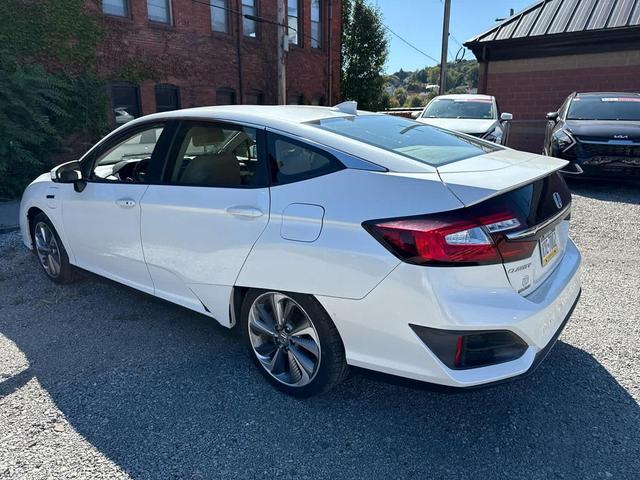 Photo of 2018 Platinum White Pearl Honda Clarity Plug-In Hybrid