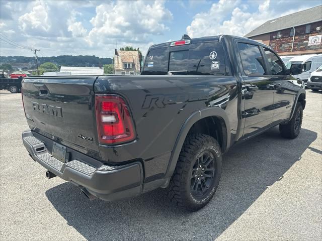 Photo of 2025 Diamond Black Crystal Pearlcoat RAM 1500