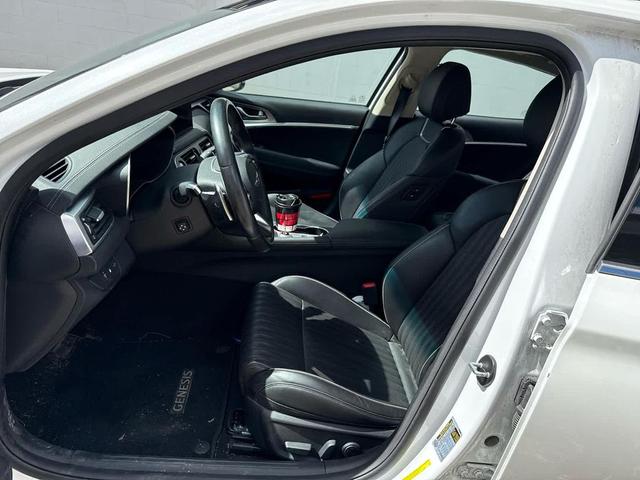 Photo of 2022 Uyuni White Genesis G70