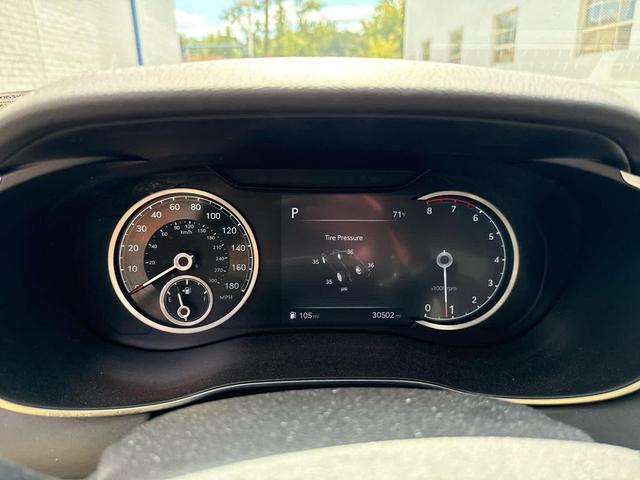 Photo of 2022 Uyuni White Genesis G70