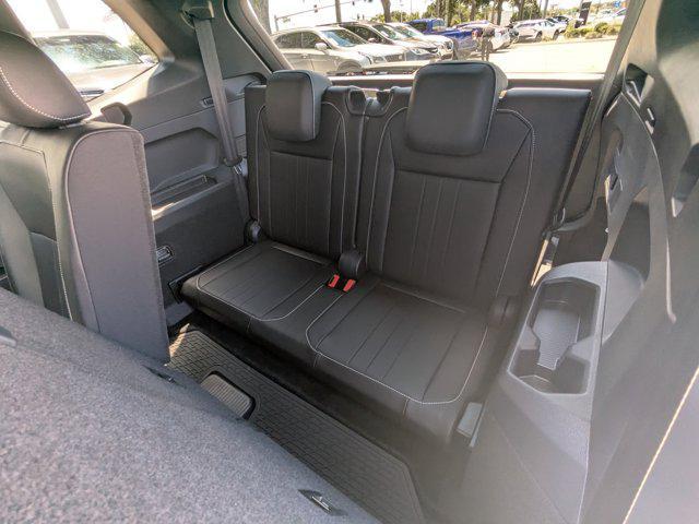 Photo of 2024 Platinum Gray Metallic Volkswagen Tiguan