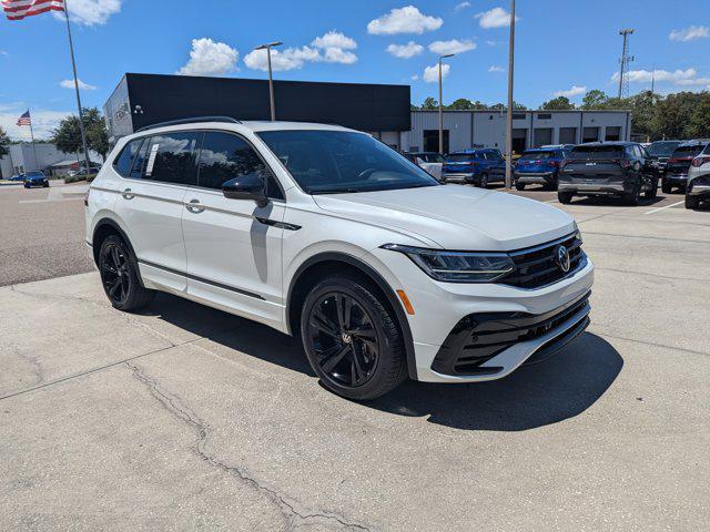 Photo of 2024 Platinum Gray Metallic Volkswagen Tiguan