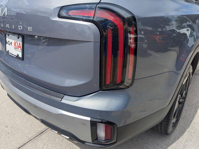 Photo of 2023 Everlasting Silver Kia Telluride