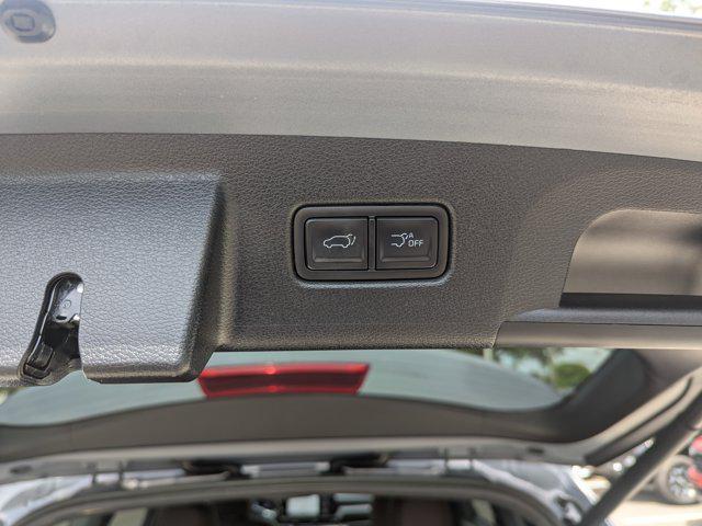 Photo of 2023 Everlasting Silver Kia Telluride