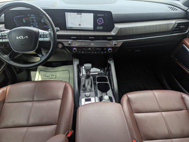 Photo of 2023 Everlasting Silver Kia Telluride