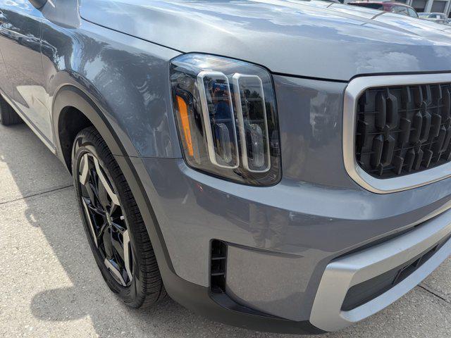 Photo of 2023 Everlasting Silver Kia Telluride
