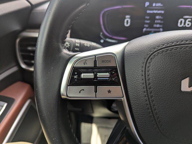 Photo of 2023 Everlasting Silver Kia Telluride