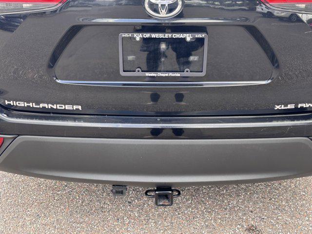 Photo of 2020 Midnight Black Metallic Toyota Highlander