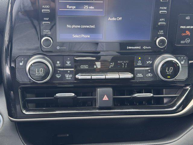 Photo of 2020 Midnight Black Metallic Toyota Highlander