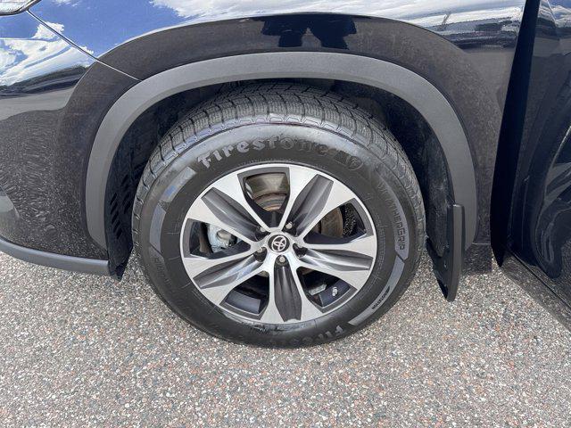 Photo of 2020 Midnight Black Metallic Toyota Highlander