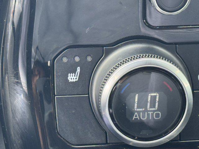 Photo of 2020 Midnight Black Metallic Toyota Highlander
