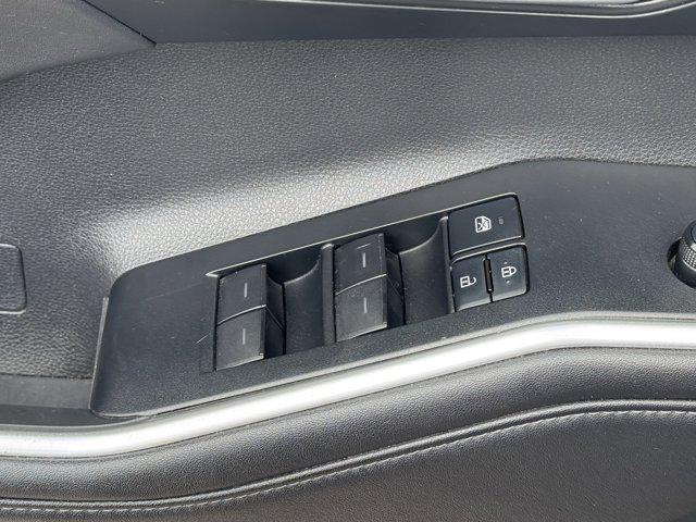 Photo of 2020 Midnight Black Metallic Toyota Highlander