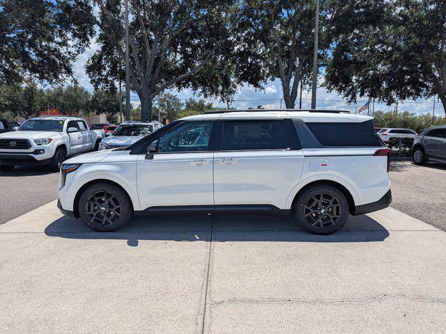 Photo of 2026 White Pearl Kia Carnival