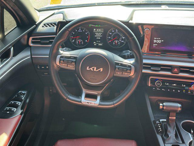Photo of 2023 Wolf Gray Kia K5