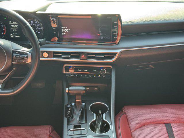 Photo of 2023 Wolf Gray Kia K5