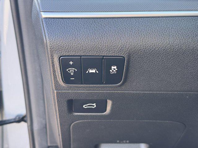 Photo of 2023 Wolf Gray Kia K5