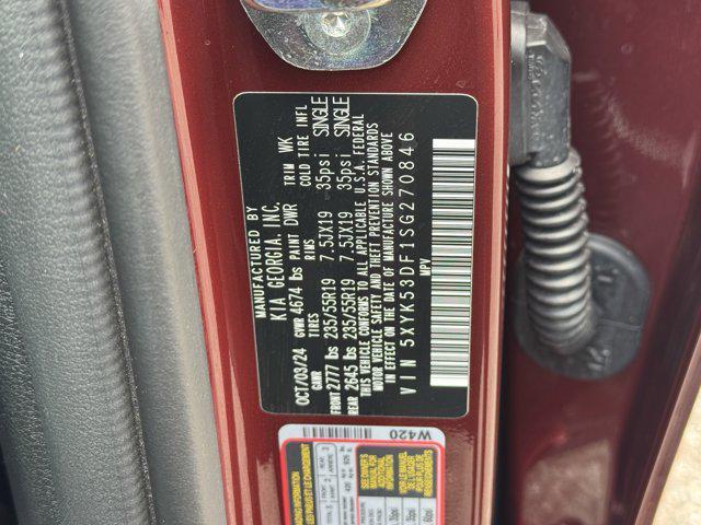 Photo of 2025 Dawning Red Kia Sportage