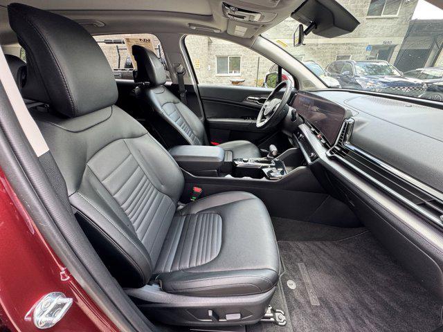 Photo of 2025 Dawning Red Kia Sportage