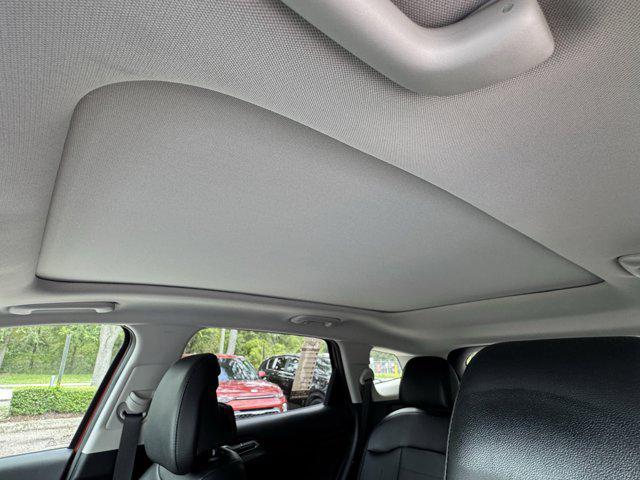 Photo of 2025 Dawning Red Kia Sportage
