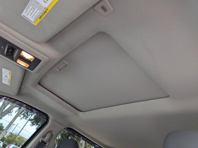 Photo of 2017 Bright White Clearcoat RAM 1500