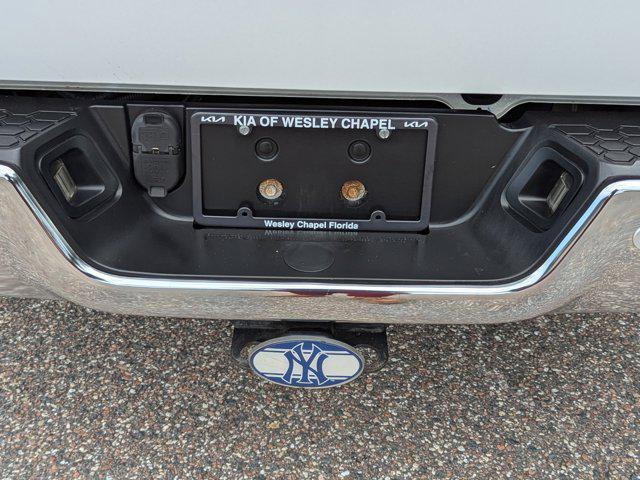 Photo of 2017 Bright White Clearcoat RAM 1500