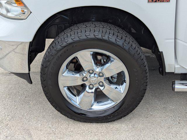 Photo of 2017 Bright White Clearcoat RAM 1500