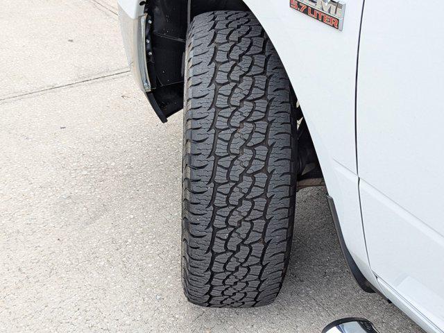 Photo of 2017 Bright White Clearcoat RAM 1500