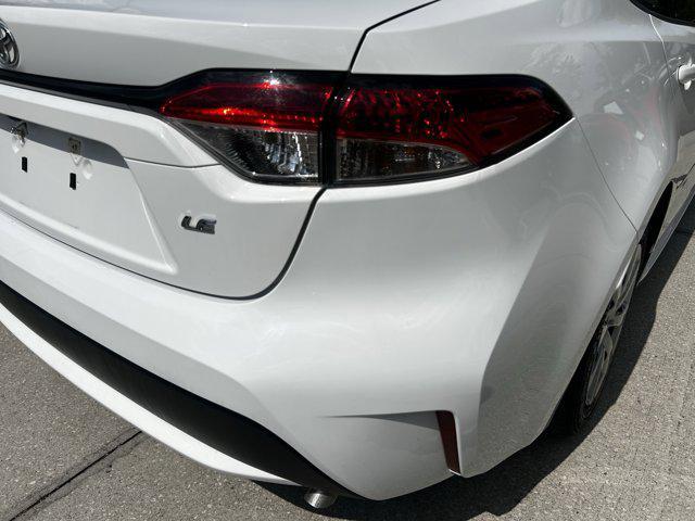 Photo of 2022 White Toyota Corolla