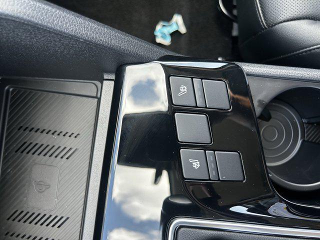 Photo of 2025 Ebony Black Kia Sportage
