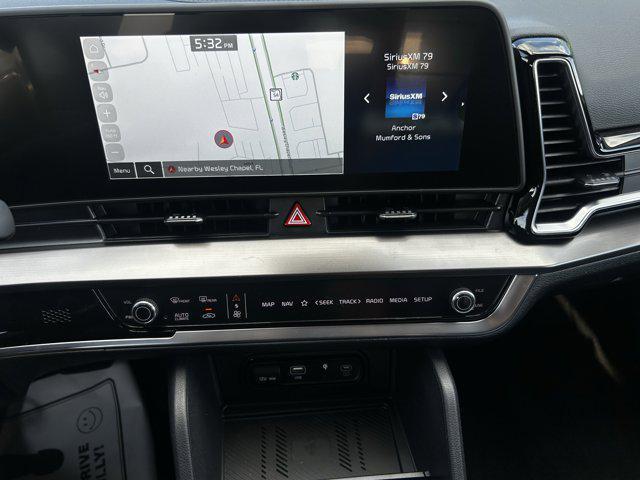 Photo of 2025 Ebony Black Kia Sportage