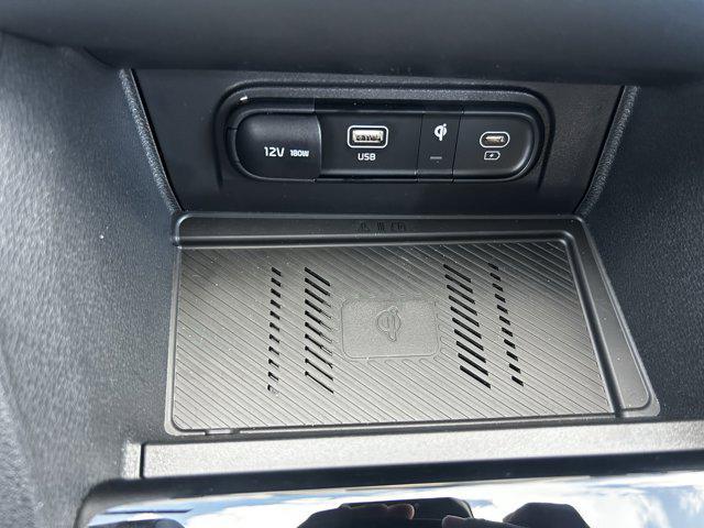Photo of 2025 Ebony Black Kia Sportage