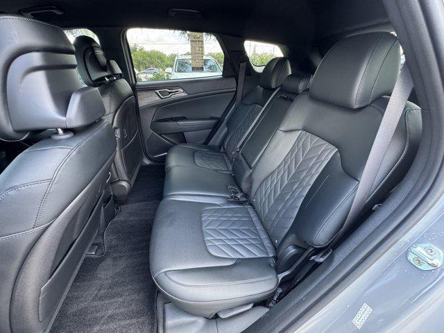 Photo of 2023 Wolf Gray Kia Sportage