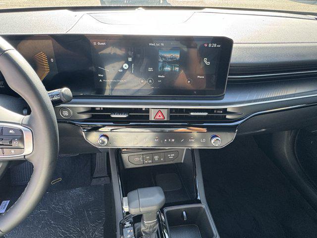 Photo of 2025 Snow White Pearl Kia K5