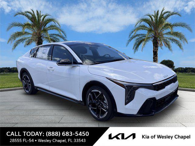 Photo of 2025 White Pearl Kia K4
