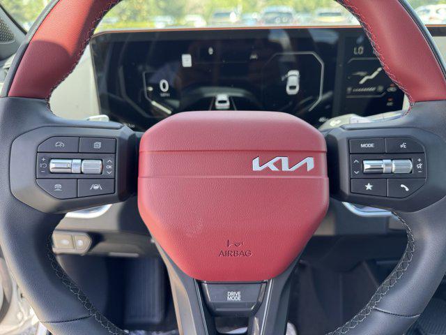 Photo of 2025 White Pearl Kia K4