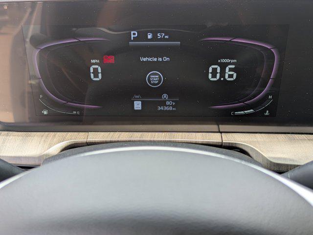 Photo of 2023 Glacial White Pearl Kia Telluride