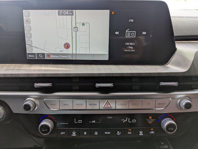Photo of 2023 Glacial White Pearl Kia Telluride