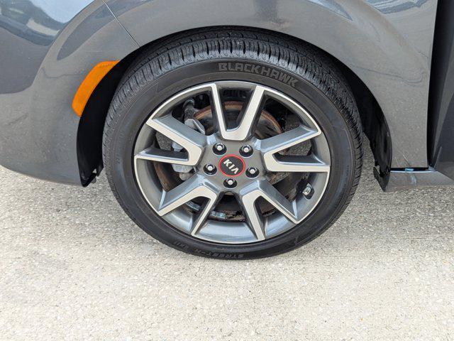 Photo of 2021 Gravity Gray Kia Soul