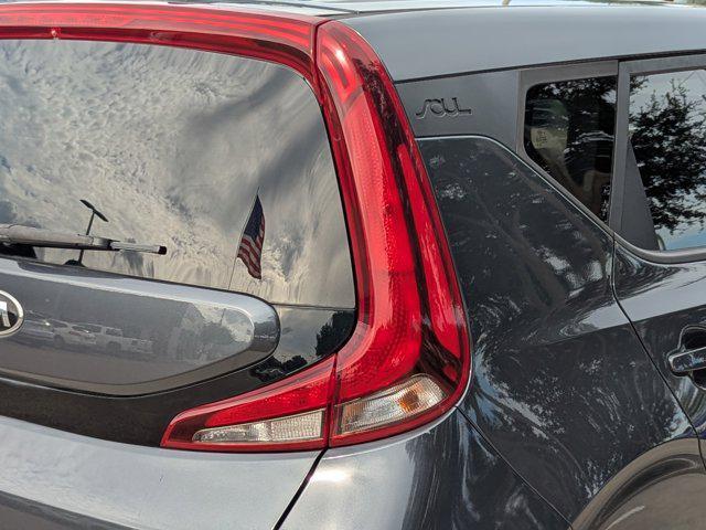Photo of 2021 Gravity Gray Kia Soul