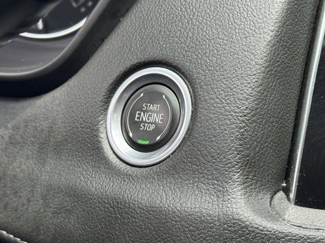 Photo of 2023 Argent Silver Metallic Cadillac XT4