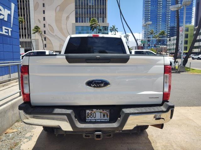 Photo of 2019 Oxford White Ford F-250
