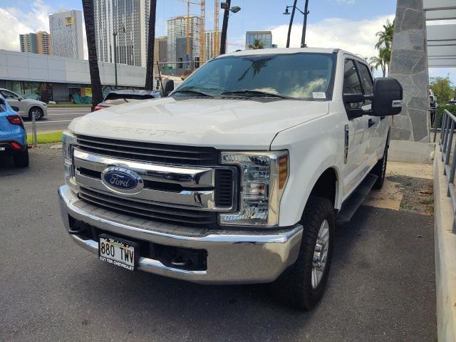 Photo of 2019 Oxford White Ford F-250