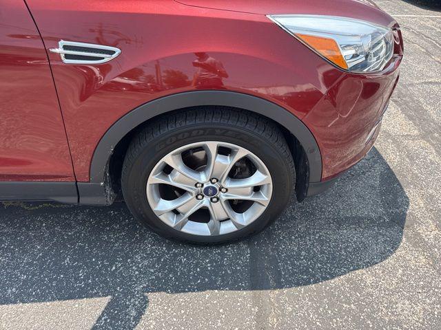 Photo of 2014 Ruby Red Tinted Clearcoat Ford Escape