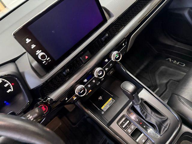 Photo of 2024 Platinum White Pearl Honda CR-V