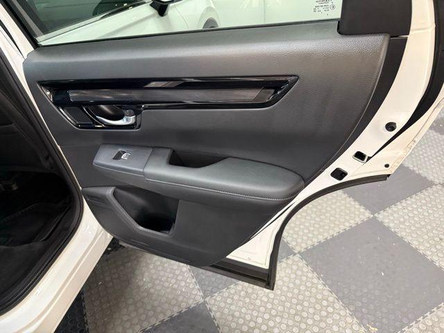 Photo of 2024 Platinum White Pearl Honda CR-V