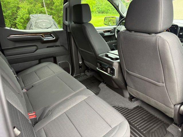 Photo of 2023 Onyx Black GMC Sierra 1500