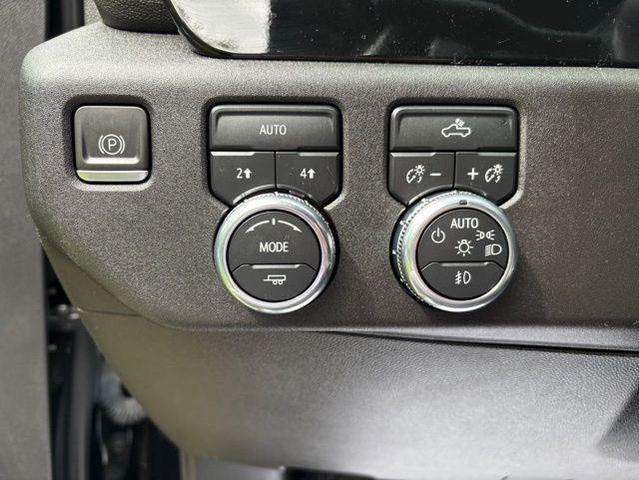 Photo of 2023 Onyx Black GMC Sierra 1500
