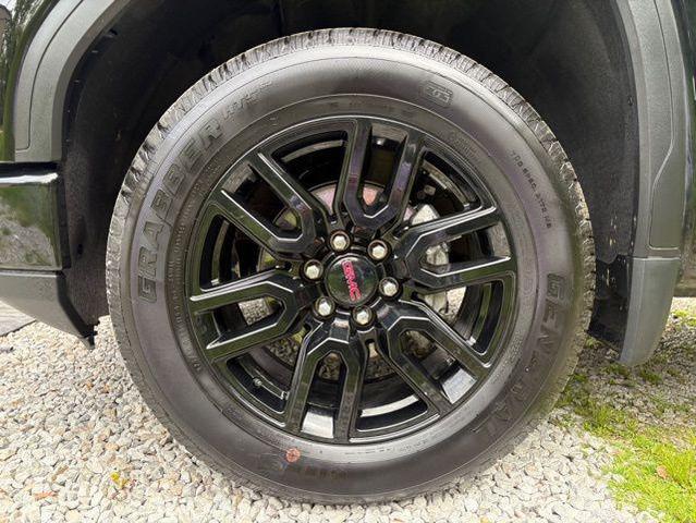 Photo of 2023 Onyx Black GMC Sierra 1500